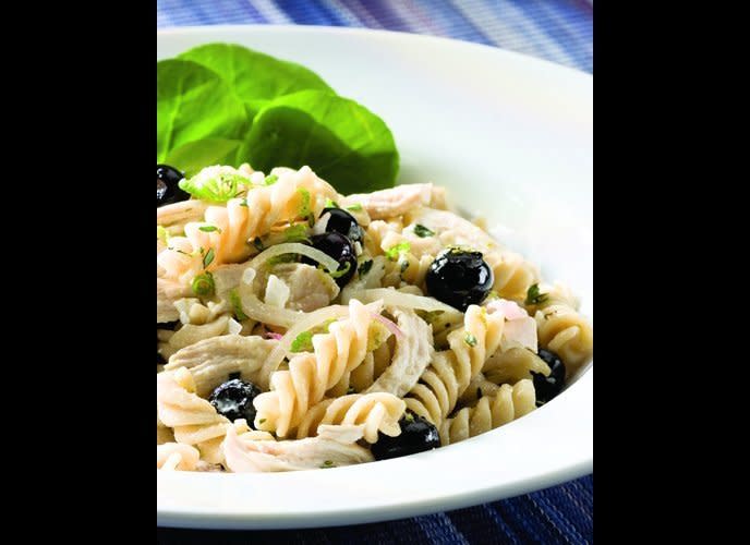 <strong>Get the <a href="http://www.huffingtonpost.com/2011/10/27/chicken-amp-blueberry-p_n_1049587.html" target="_hplink">Chicken and Blueberry Pasta Salad recipe</a></strong>    This pasta salad would work well as a main dish or side. It has poached chicken, salty feta cheese and sweet blueberries.