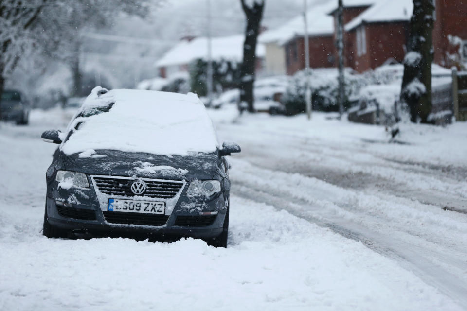 STOURBRIDGE, ENGLAND - DECEMBER 28: Cars abandoned as heavy snowfall falls down on the West Midlands overnight on December 28, 2020 in Stourbridge, England. Heavy snow fall has covered the West Midlands as the Met Office issues yellow warnings throughout the day. (Photo by Cameron Smith/Getty Images)
