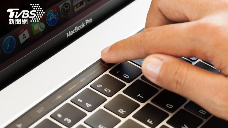 蘋果MacBook改採用USB-C時，相當激進。（示意圖／shutterstock達志影像）