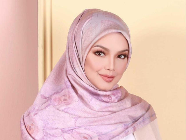 Video Sex Siti Nurhaliza - Siti Nurhaliza reveals son's name on his seventh day