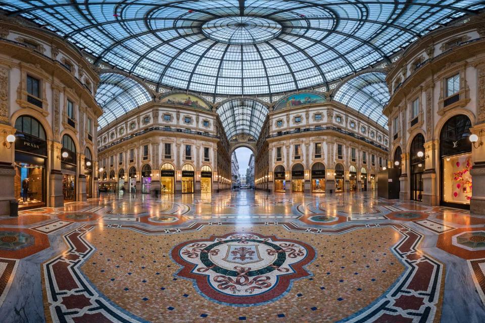 Famous Bull Mosaic in Galleria Vittorio Emanuele II in Milan