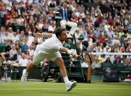 Britain Tennis - Wimbledon - All England Lawn Tennis & Croquet Club, Wimbledon, England - 1/7/16 Switzerland's Stan Wawrinka in action against Argentina's Juan Martin Del Potro REUTERS/Paul Childs