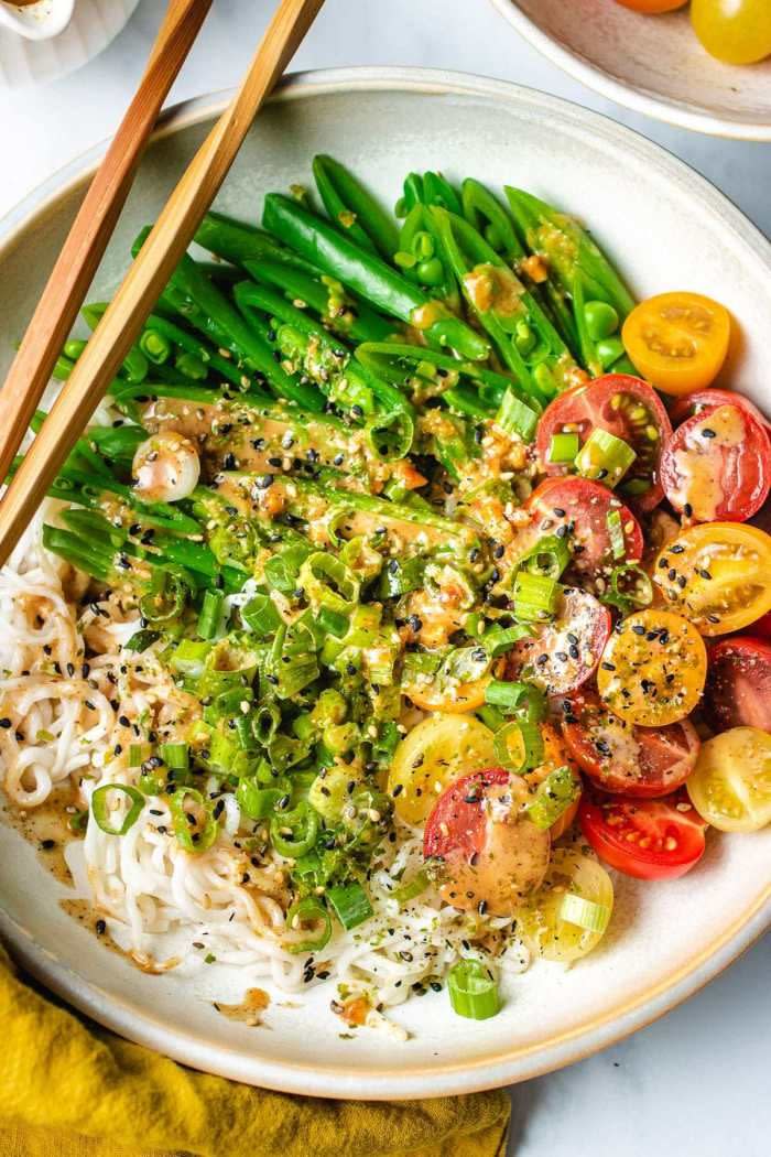 Shirataki Noodles with Whole30 “Peanut” Sauce