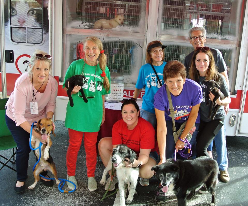 The S.A.F.E. van paid a visit to the Pet Supermarket in Ponte Vedra Beach, where people came to adopt a pet.