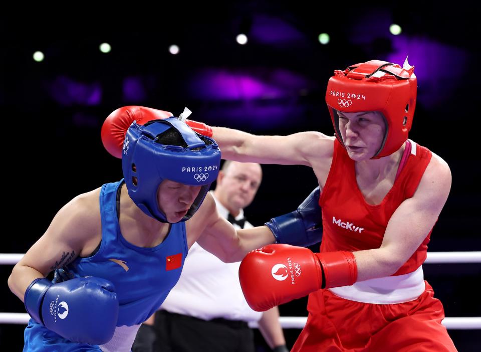 Jennifer Lehane (right) in her defeat by Yuan Chang (Getty Images)