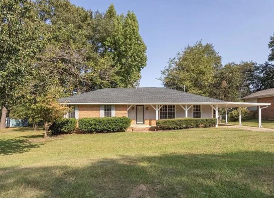 The home at 500 Catalpa Road in Millbrook's Grandview Pines provides 1,590 square feet of living space and is for sale for $220,000. The three bedroom, two bath home was built in 1976 and has been wonderfully renovated and is move-in ready.