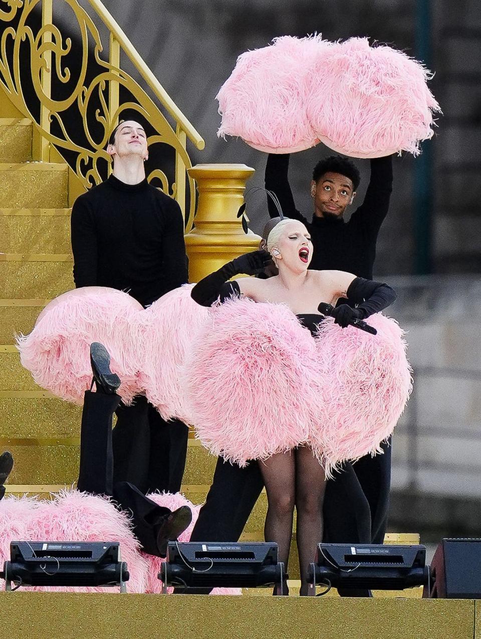 Watch Lady Gaga's Incredible Performance of “Mon Truc En Plumes” at the