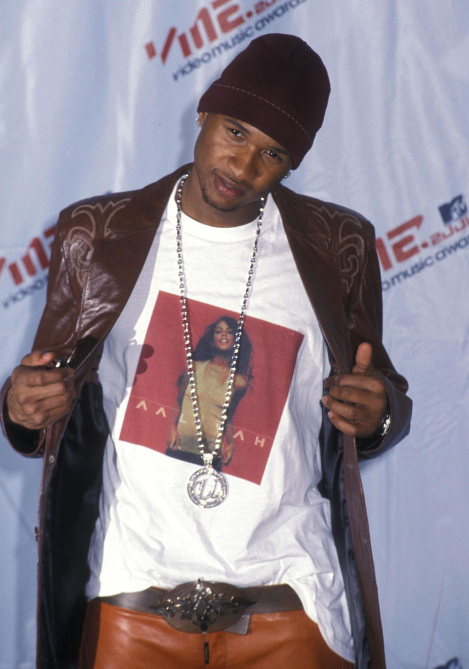 Usher at the MTV Video Music Awards in 2001