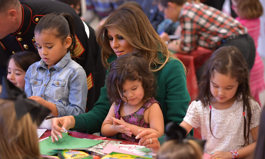 melania-trump-christmas-tree-2