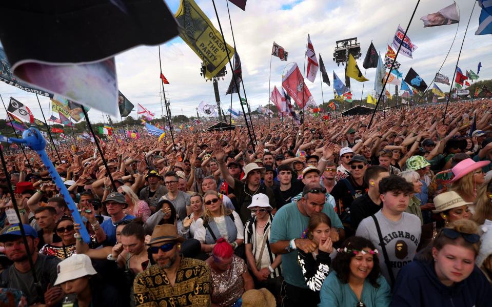 Crowds at the Pyramid stage