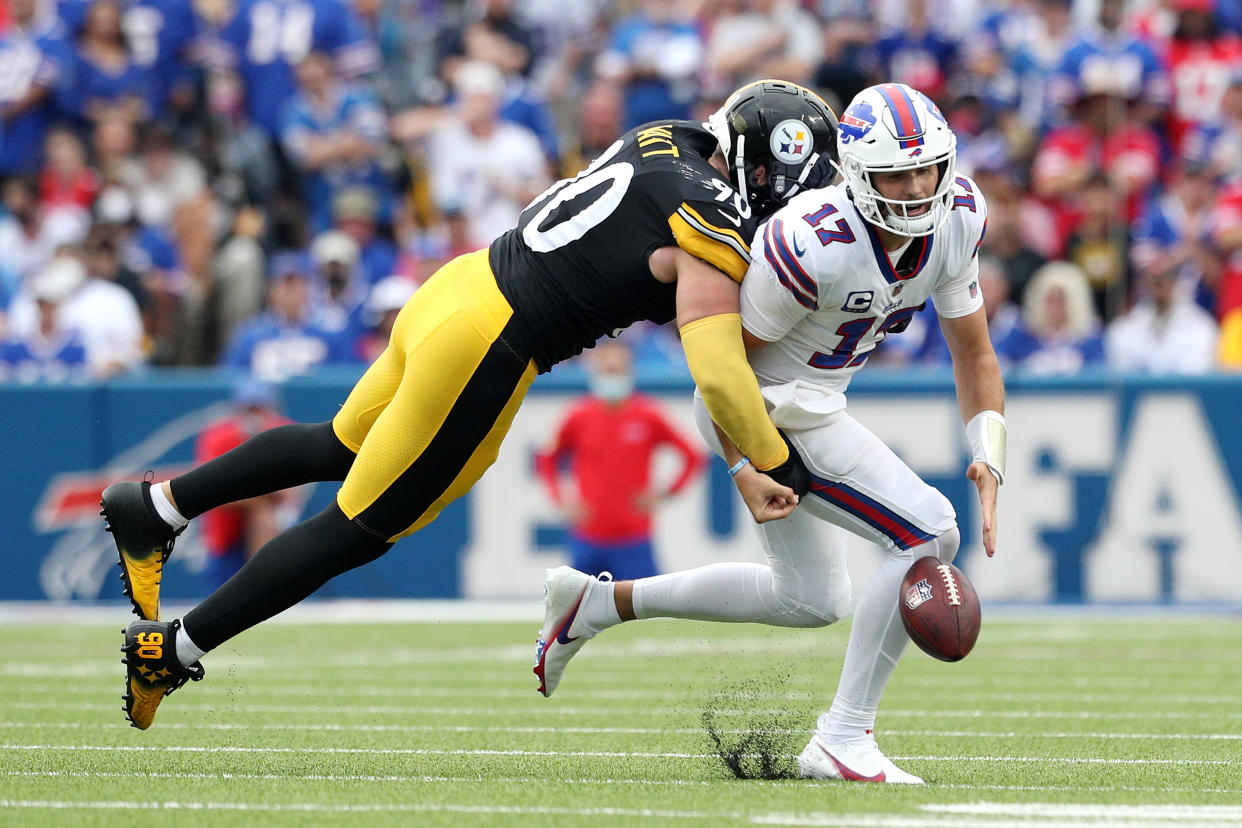 Josh Allen (17) and the Buffalo Bills still have a world of potential this season. But Sunday's loss to the Pittsburgh Steelers wasn't a good start. (Photo by Bryan M. Bennett/Getty Images)