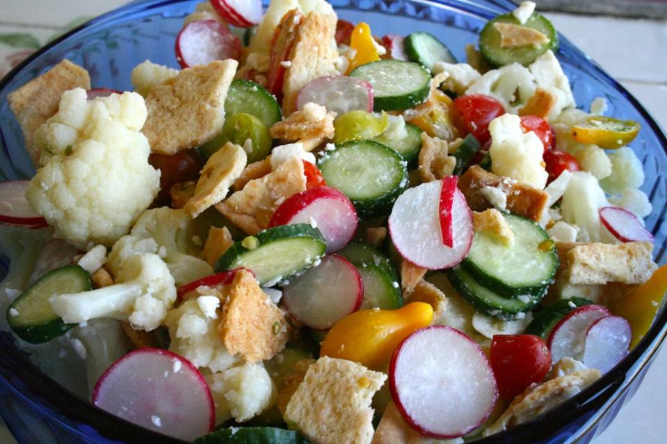 Radish & Cauliflower Salad