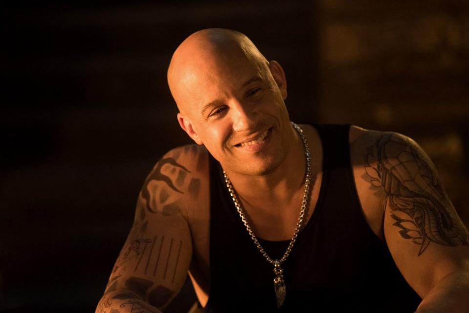 Seine 53 Jahre sieht man ihm nicht an: Vin Diesel, Star der Filmreihe "The Fast and the Furious", ist ein gutes Beispiel, dass auch in Sachen Frisur gelten kann: Weniger ist mehr. (Bild: 2016 Paramount Pictures / Revolution Studios / George Kraychyk)