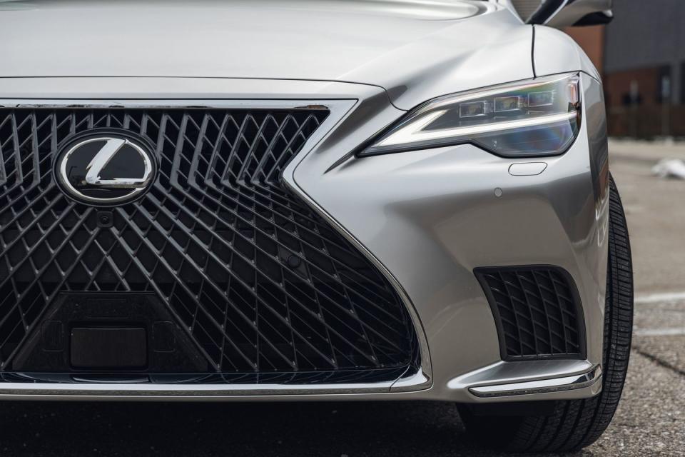 2024 lexus ls 500h awd