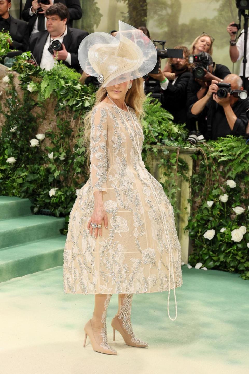 PHOTO: Sarah Jessica Parker attends the 2024 Met Gala Celebrating 'Sleeping Beauties: Reawakening Fashion' at The Metropolitan Museum of Art, May 6, 2024, in New York City. (Dia Dipasupil/Getty Images)