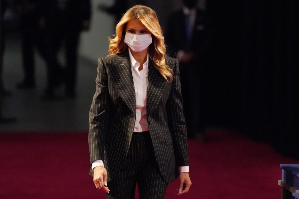 First lady Melania Trump arrives before the first presidential debate Tuesday, Sept. 29, 2020, at Case Western University and Cleveland Clinic, in Cleveland, Ohio.(AP Photo/Julio Cortez)