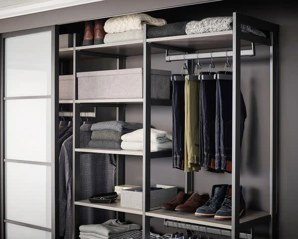 BIG DESIGN FOR TINY CLOTHES — LA CLOSET DESIGN