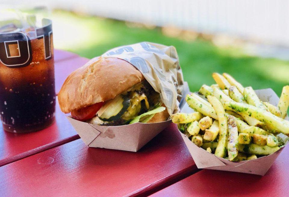 <p>Founded in 1999 by a pair of brothers, Gott’s Roadside sells California-inspired dishes cooked using locally sourced ingredients. The famed cheeseburger is made with Niman Ranch beef patties cooked medium-well, American cheese, lettuce, tomatoes, pickles and secret sauce on a toasted egg bun.</p>