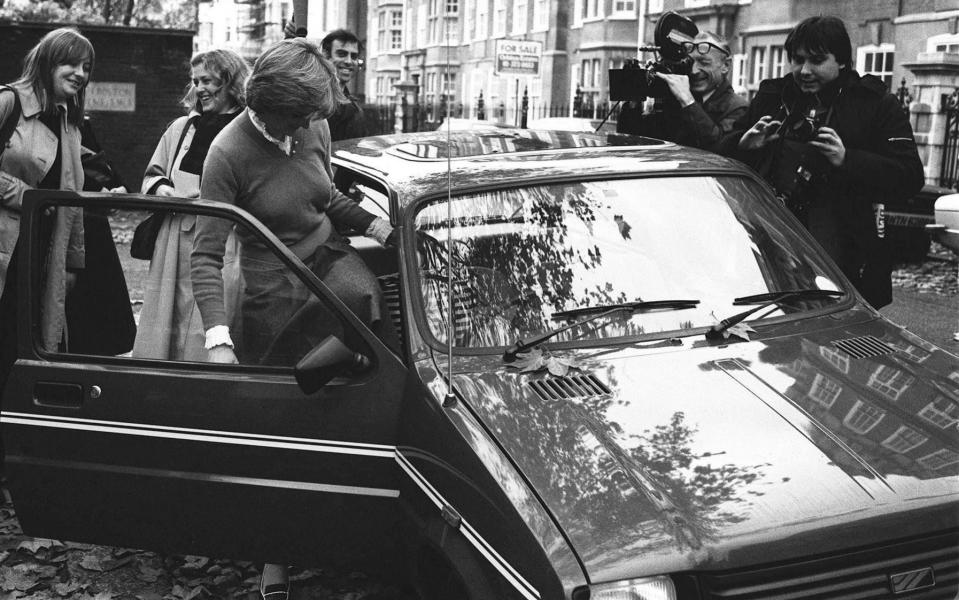 7/11/1980 Lady Diana Spencer leaving her Earls Court flat and getting into her Metro car - PA