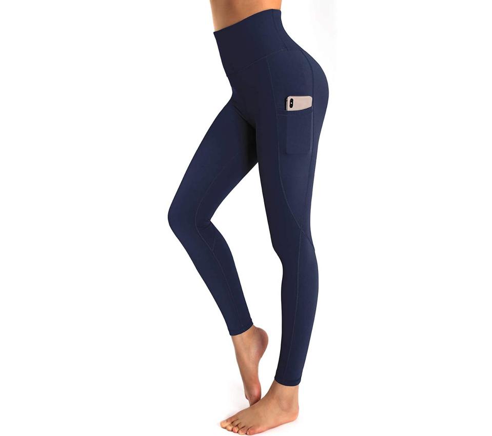 Pantalones de yoga con bolsillos y cintura alta para mujer de OUGES (Foto: Amazon)