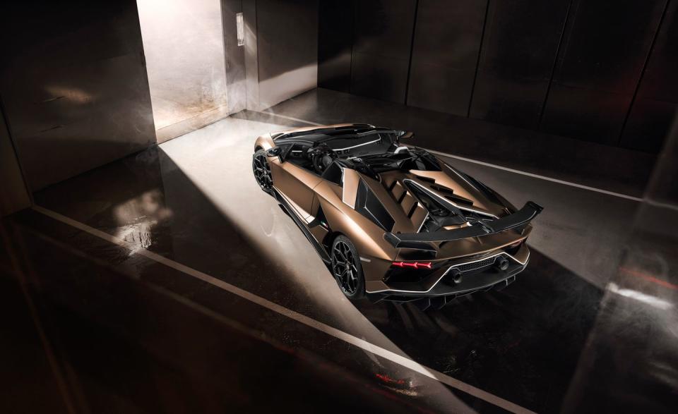 <p>The interior is a pure white, one of nearly 350 colors offered through Lambo's Ad Personam customization program.</p>