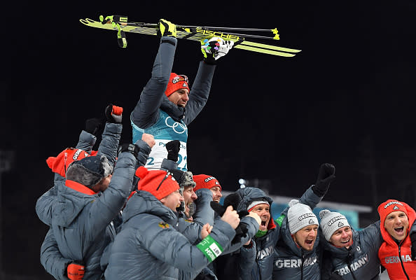 Seine Ehrung kommt noch: Arnd Peiffer siegte sensationell im Biathlon.