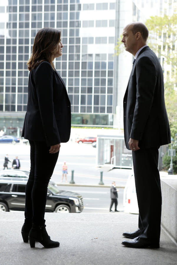 LAW & ORDER: SPECIAL VICTIMS UNIT -- "Rape Interrupted" Episode 1806 -- Pictured: (l-r) Mariska Hargitay as Olivia Benson, Anthony Edwards as Sgt. John Griffin -- (Photo by: Michael Parmelee/NBC)