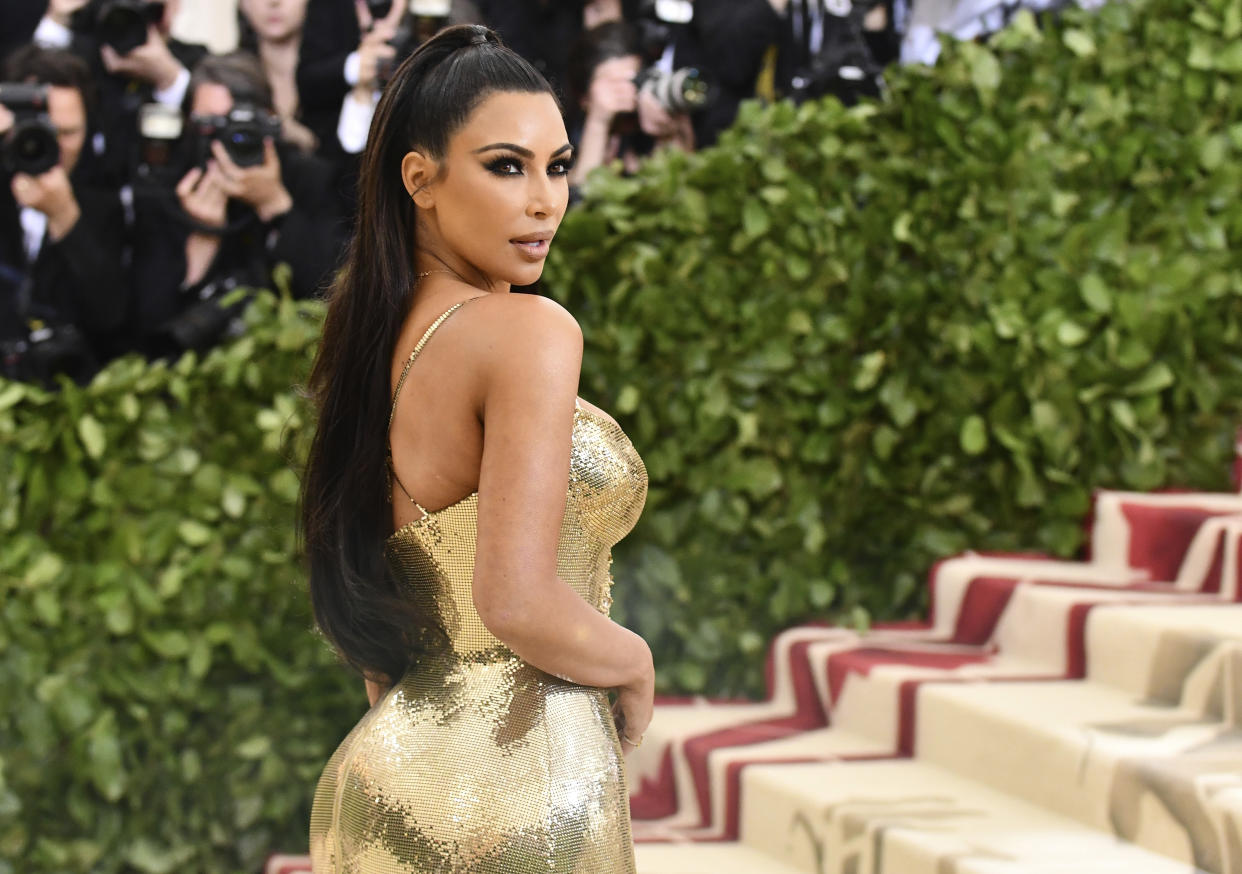 Kim Kardashian sorgt in den sozialen Netzwerken regelmäßig für Aufsehen. (Bild: AP Photo)