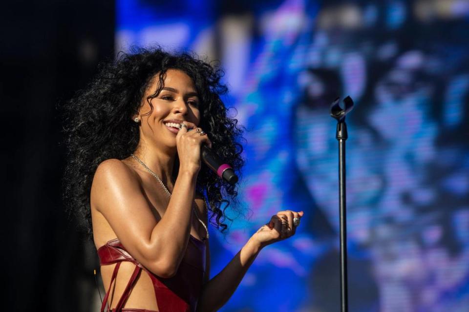 Singer Mariah the Scientist performs on the first day of the Sol Blume R&B festival on Saturday.