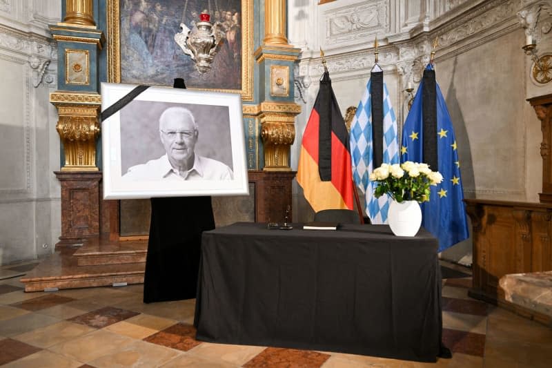 A portrait of the German football legend Franz Beckenbauer in the Court Chapel of the Residence. Beckenbauer died on Sunday, 07 January 2024 at the age of 78. Tobias Hase/dpa