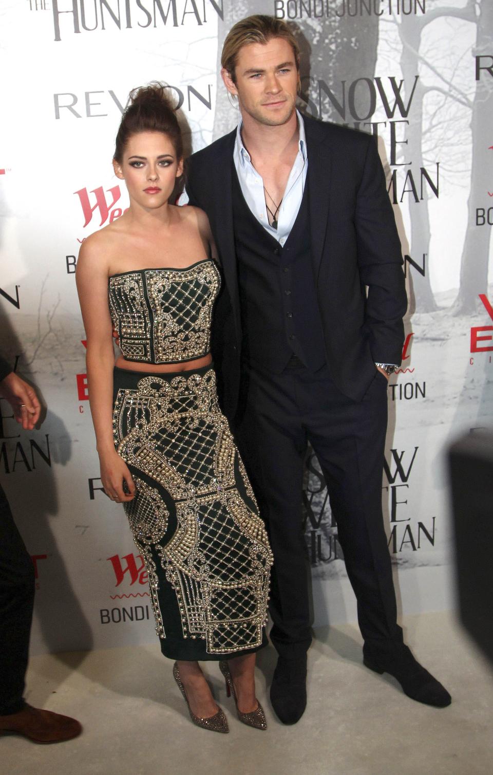 kristen stewart chris hemsworth Snow White & The Huntsman