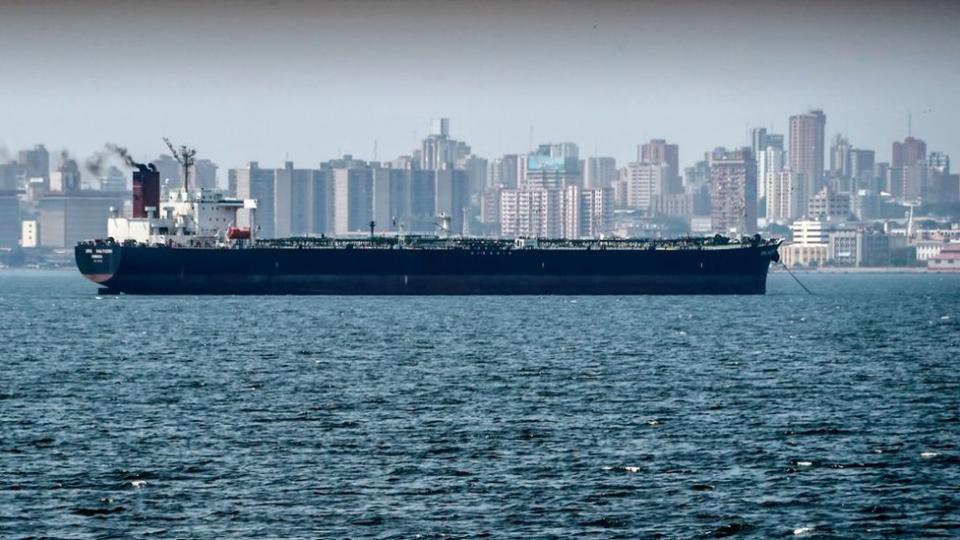 Un tanquero de Pdvsa en el Lago de Maracaibo.