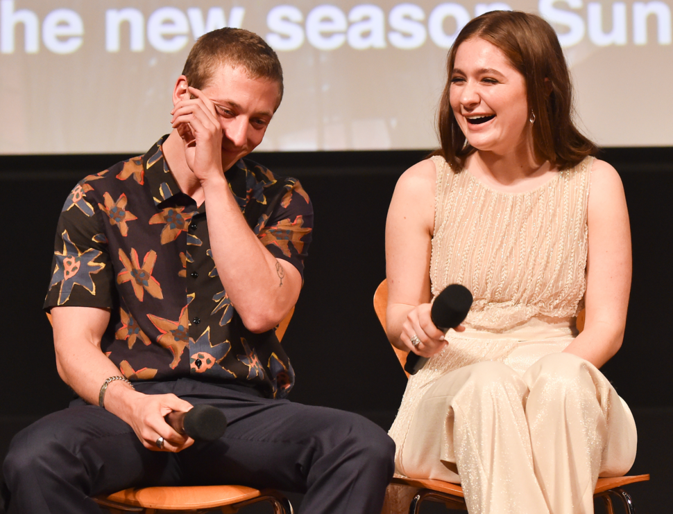 Jeremy Allen White and Emma Kenney