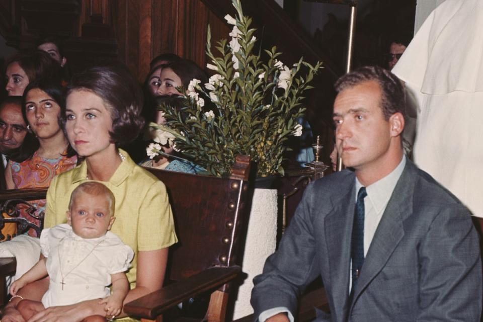Fue el 30 de enero de 1968 cuando dieron la bienvenida a Felipe, primer varón que tuvo el matrimonio y heredero al trono español. (Foto: Rolls Press / Getty Images)