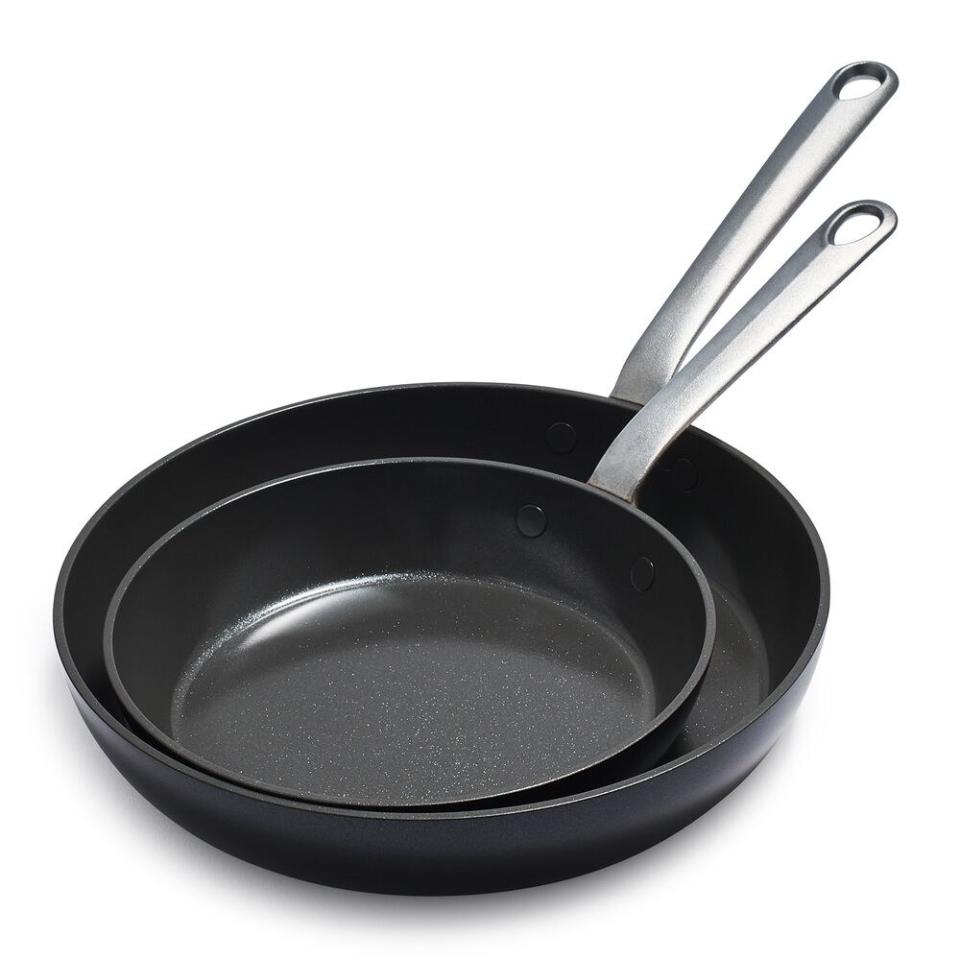 <h1 class="title">GreenPan-skillet-set.jpg</h1><cite class="credit">Sur La Table</cite>