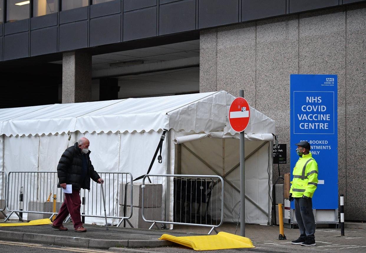 Un centre de vaccination à Wembley, le 19 janvier 2021. - JUSTIN TALLIS / AFP