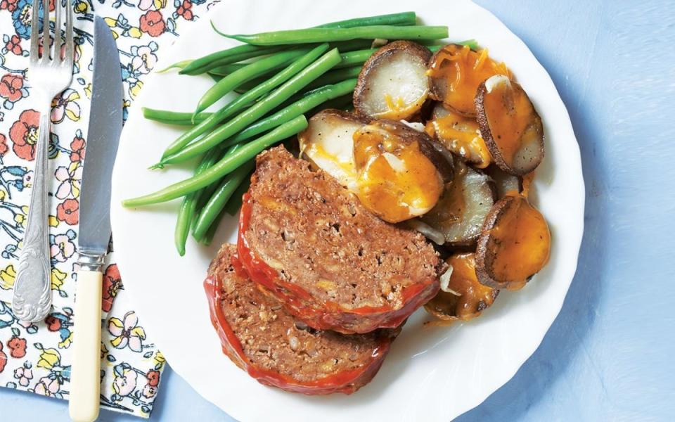 <p>Let your slow cooker do the work for this meatloaf and potatoes meal! With help from aluminum foil, you can cook meatloaf and potatoes at the same time. Serve with steamed green beans to round out your plate. </p><p><strong>Get the recipe: <a href="https://parade.com/903028/parade/easiest-ever-slow-cooker-meatloaf-potatoes/" rel="nofollow noopener" target="_blank" data-ylk="slk:Easiest-Ever Slow-Cooker Meatloaf & Potatoes;elm:context_link;itc:0;sec:content-canvas" class="link ">Easiest-Ever Slow-Cooker Meatloaf & Potatoes</a></strong></p><p><strong>Related: <a href="https://www.yahoo.com/lifestyle/75-foolproof-crock-pot-soup-201618837.html" data-ylk="slk:Best Crockpot Soup Recipes;elm:context_link;itc:0;sec:content-canvas;outcm:mb_qualified_link;_E:mb_qualified_link;ct:story;" class="link  yahoo-link">Best Crockpot Soup Recipes</a></strong></p>