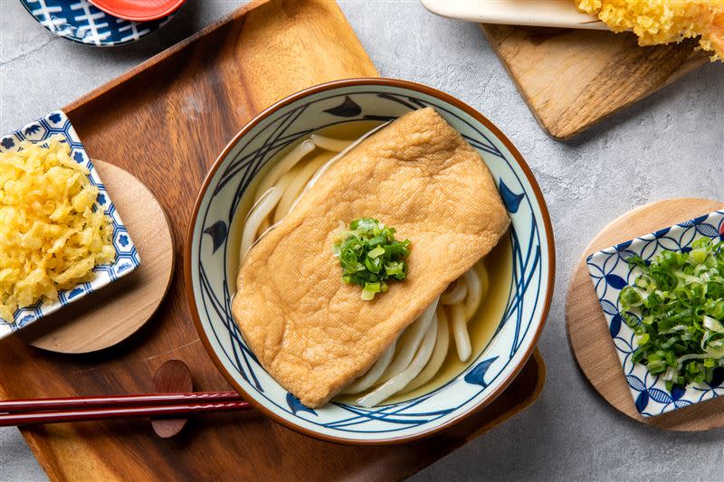 兒童最愛的烏龍麵為「豆皮烏龍麵」。（圖／丸亀製麵提供）