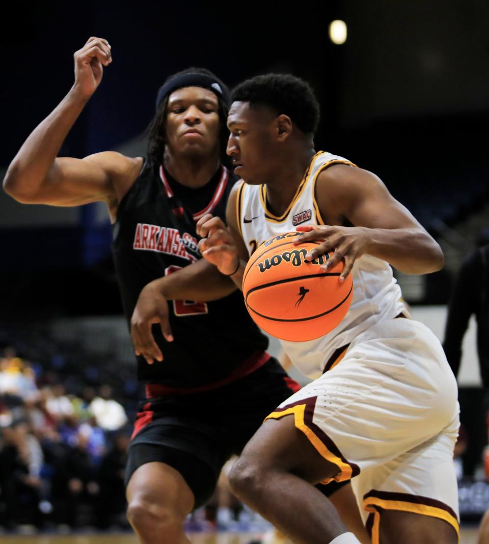 Bethune Cookman’s Damani McEntire (5) dribbles the ball up the court against Arkansas State during the ro College Basketball Invitational held at Ocean Center on Saturday, March 23, 2024.