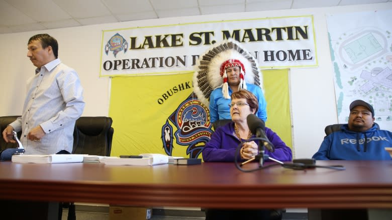 New school for flooded-out First Nation 2 years away