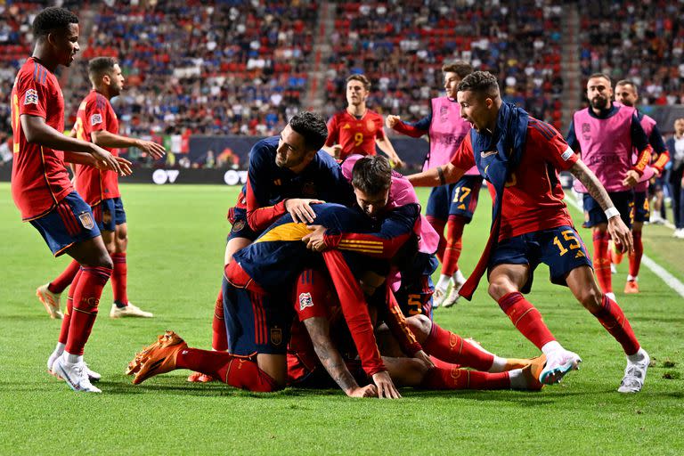 Tras un triunfo in extremis en la semifinal, España procurará su primera Liga de Naciones, ante Croacia; la Roja alcanzó la final de 2022 pero cayó frente a Francia.