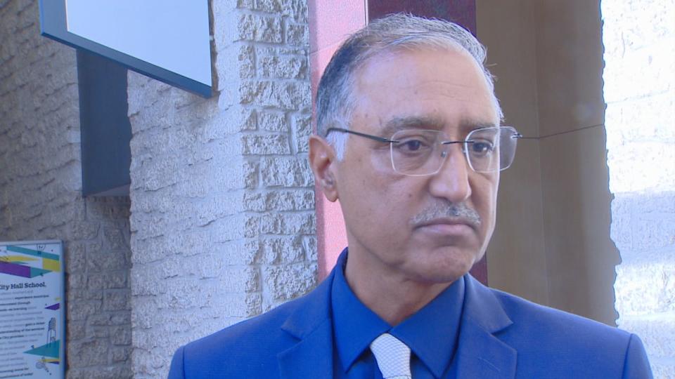 Edmonton mayor Amarjeet Sohi says there needs to be a crackdown on gun and gang violence in the city.