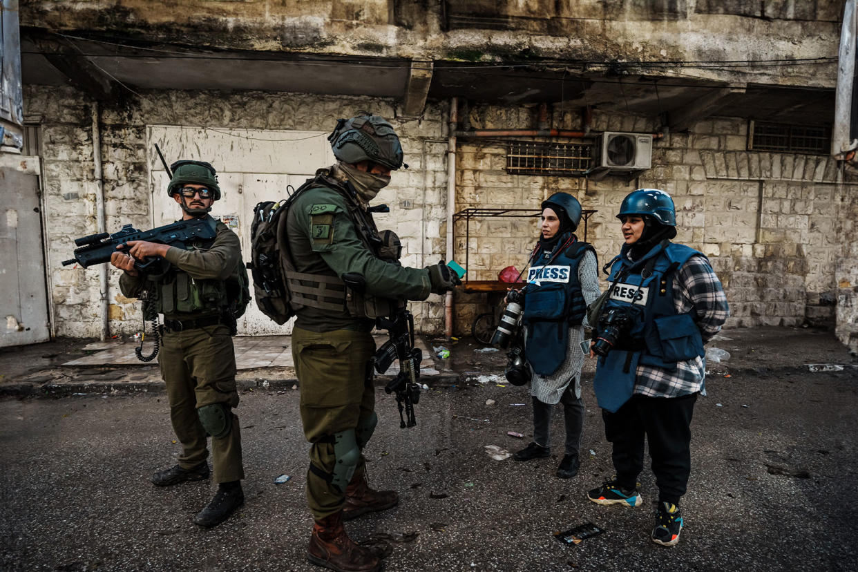 Israeli soldiers; photojournalists; Gaza Marcus Yam / Los Angeles Times / Getty Images