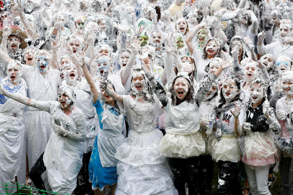 St Andrews University students celebrate “Raisin Monday”