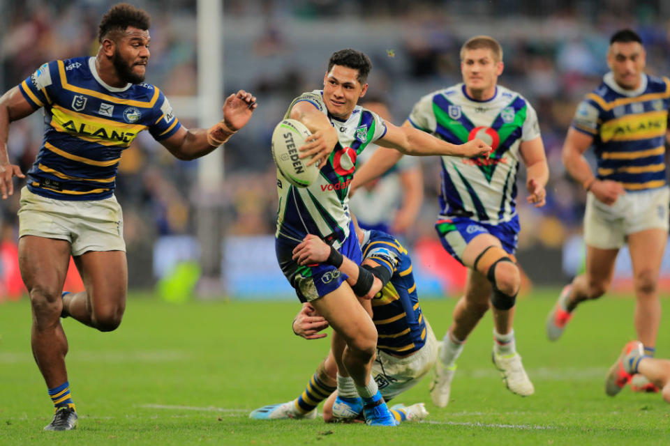 Roger Tuivasa-Sheck of the Warriors attempts to offload the ball during the round 19 NRL match between the Parramatta Eels and the New Zealand Warriors at Bankwest Stadium on July 27, 2019 in Sydney, Australia. (Photo by Mark Evans/Getty Images)