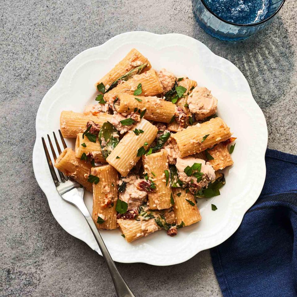 Creamy Salmon Pasta with Sun-Dried Tomatoes