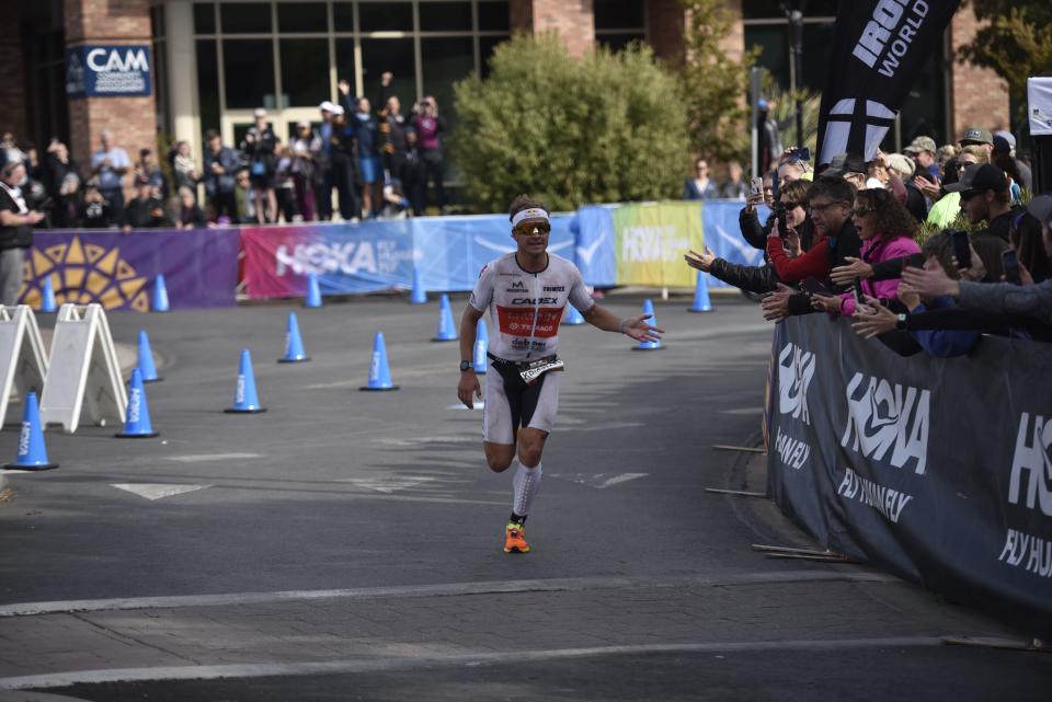 St. IRONMAN Blummenfelt outsprints Kanute to the finish, wins