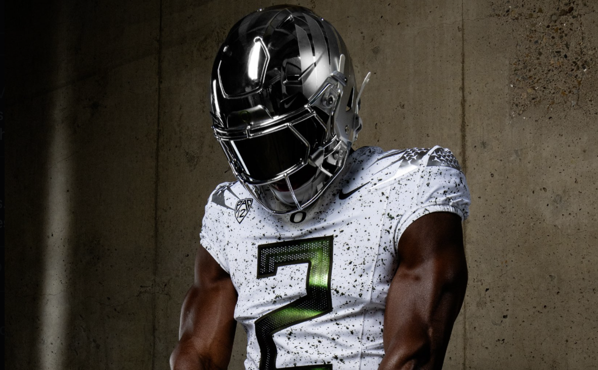 Seahawks go back to the future, unveil throwback uniform for