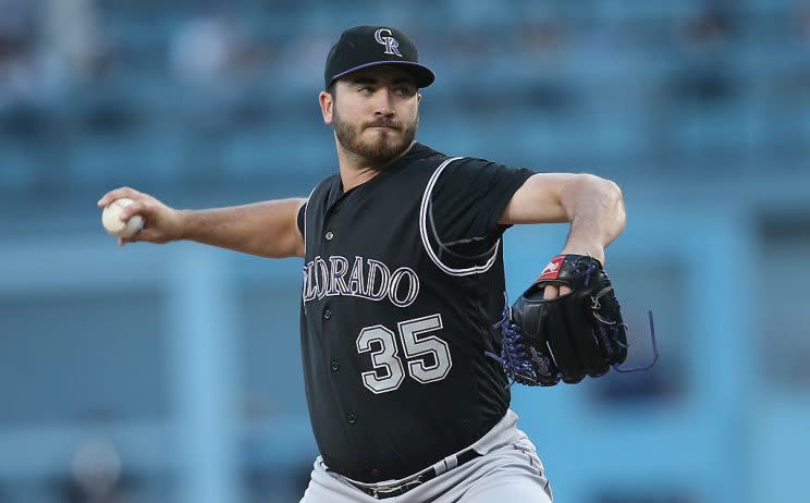 LOS ANGELES, CALIFORNIA - SEPTEMBER 24: Chad Bettis #35 of the Colorado Rockies throws a pitch in the first inning against the Los Angeles Dodgers at Dodger Stadium on September 24, 2016 in Los Angeles, California. (Photo by Stephen Dunn/Getty Images)