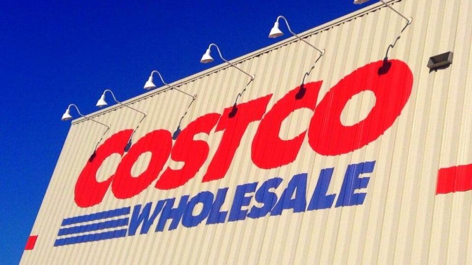 How To Earn $500 A Month From Costco Stock Ahead Of Q4 Earnings